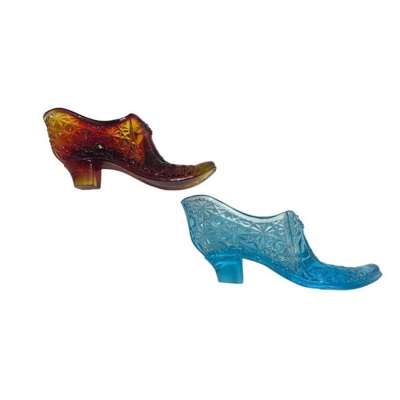 Vintage Lot of 2 Boyd Art Glass Slippers Shoe Daisy and Button Aqua and Amber - Picture 3 of 6